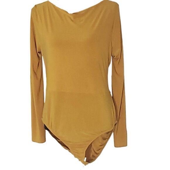 Outrageous Fortune Gold Stretch Long Sleeve Back-out Scoop Neck bodysuit Size 18 - Picture 2 of 7